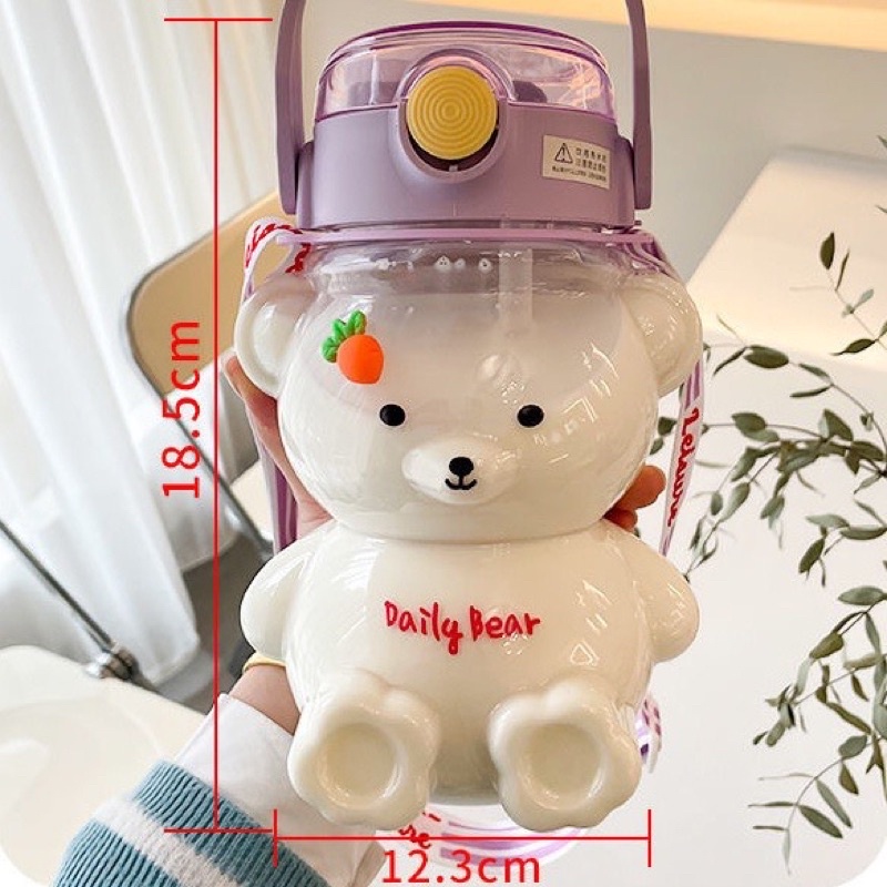 BÌNH NƯỚC HÌNH GẤU 1300ml CỰC CUTE TIỆN LỢI CÓ DÂY ĐEO VÀ KÈM STIC NGỘ NGHĨNH
