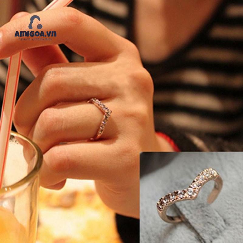 ✨✨Nhẫn Kim Cương: Thiết Kế Hình Chữ V Đơn Giản Phong Cách Hàn Quốc