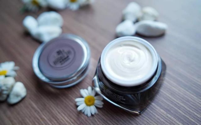 Bộ Dưỡng Da Mặt Sáng Tối Đa Chức Năng Hương Thị | BigBuy360 - bigbuy360.vn