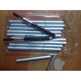 1 cây chì kẻ mày 2 đầu