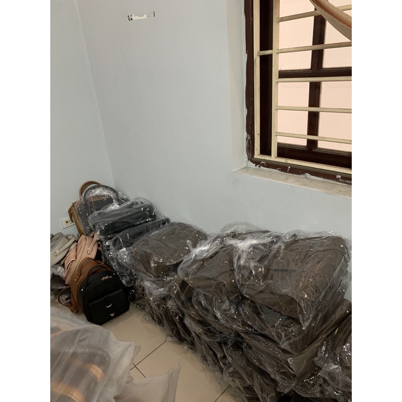 Túi đeo chéo vừa khổ A4 - Hàng y như hình