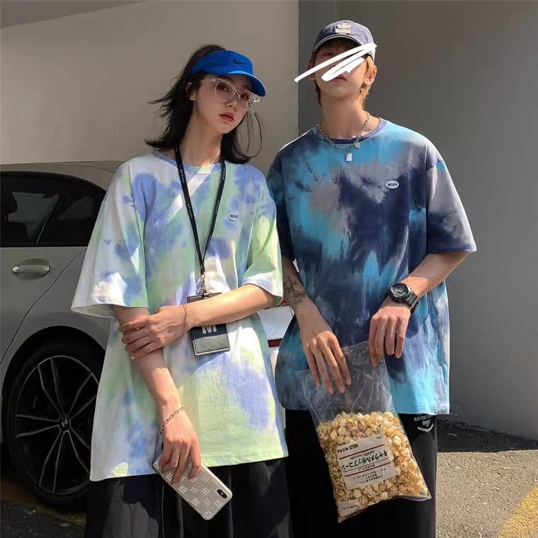 Áo thun unisex loang màu freesize giao ngẫu nhiên.