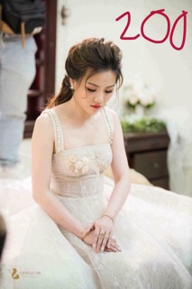 Váy ren tiểu thư