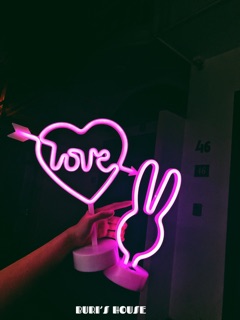 Đèn bàn led viền