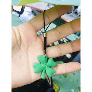 Móc khoá cỏ 4 lá