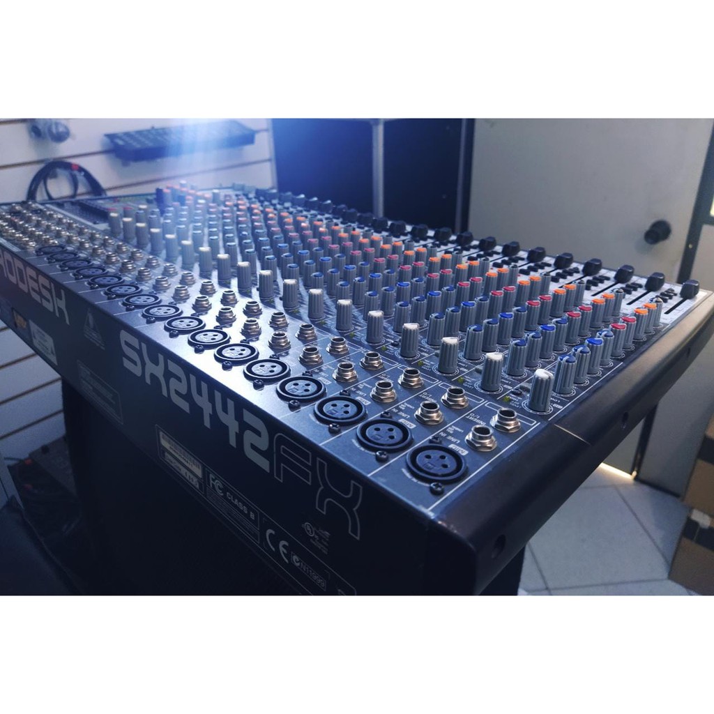 BÀN MIXER SÂN KHẤU CHUYÊN NGHIỆP BEHRINGER SX2442FX CHÍNH HÃNG