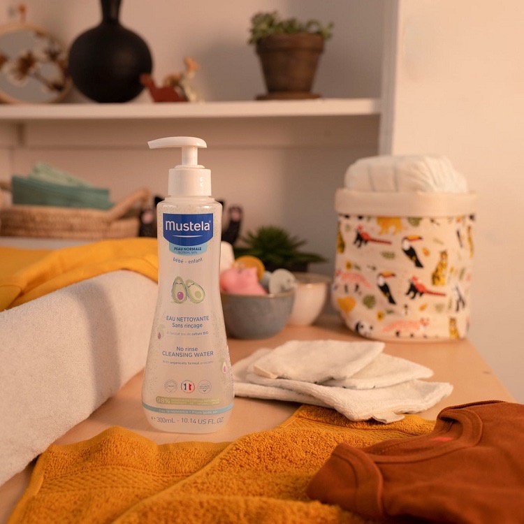 Nước làm sạch da đa năng Mustela Eau Nettoyante vệ sinh mặt, body, thay tã cho bé từ sơ sinh 500ML