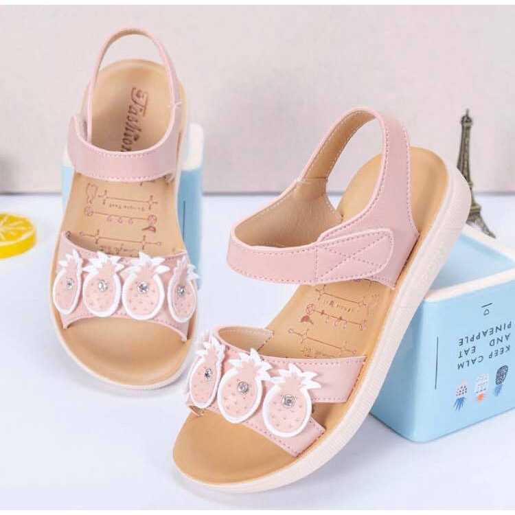 Sandal cao cấp bé gái, size lớn.