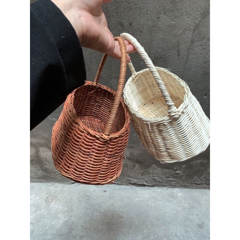 Giỏ cắm hoa bằng mây kiểu túi, size lớn
