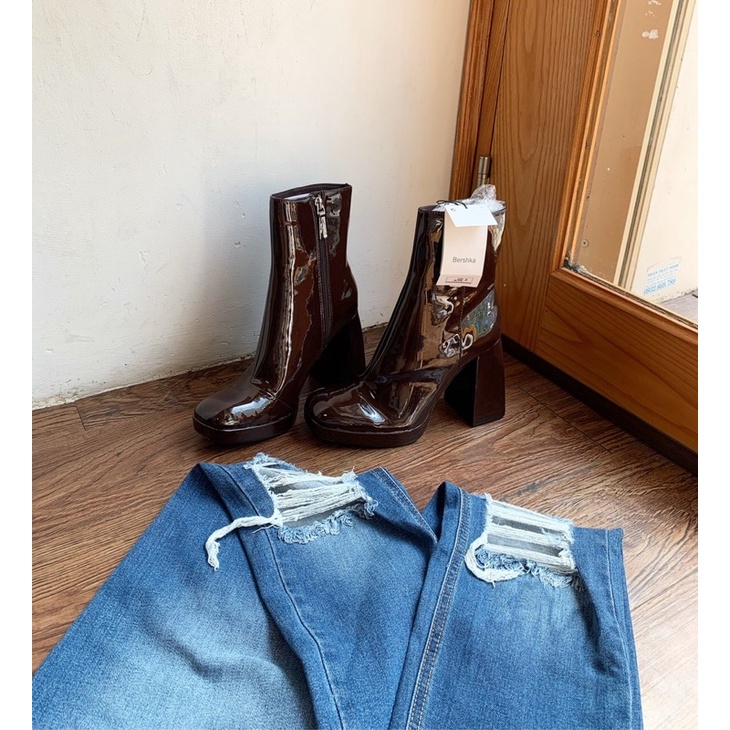 G592 - Boot da bóng Bershka