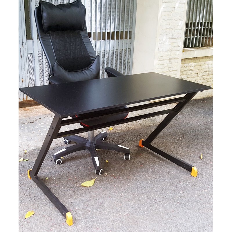 Bàn Gaming chữ Z