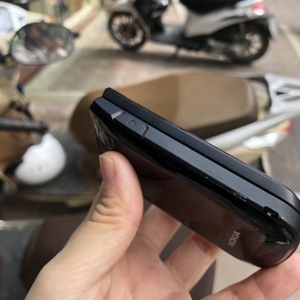 Điện thoại cổ Nokia 2720 zin đẹp chính hãng 100%