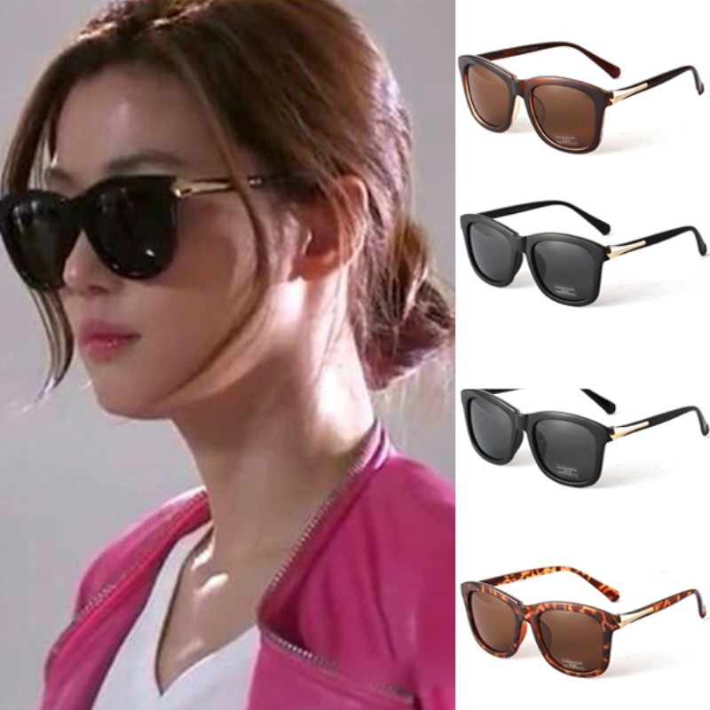 1 kính vuông thời trang Song Hye Kyo