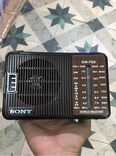 đài Radio sw-703 4 kênh bắt sóng rất tốt bảo hành 12 tháng