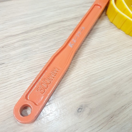 Cờ Lê Dây Đai Dài 580mm Chuyên Dùng Mở Lọc Dầu Nhớt Xe Ô Tô Đa Năng Trọng Lượng 500gram