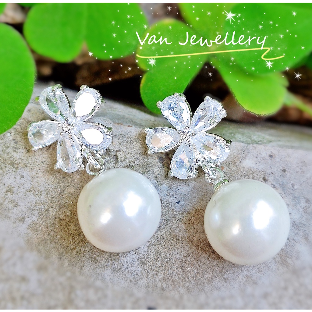 Bông tai bạc Van Jewelry V10735 Bông Hoa đá gắn Ngọc Trai nhân tạo