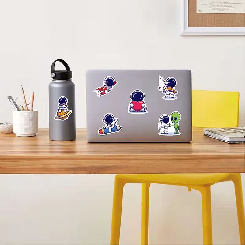 Bộ 50 miếng dán hình phi hành gia vũ trụ sáng tạo dùng để trang trí máy tính xách tay ván trượt Graffiti