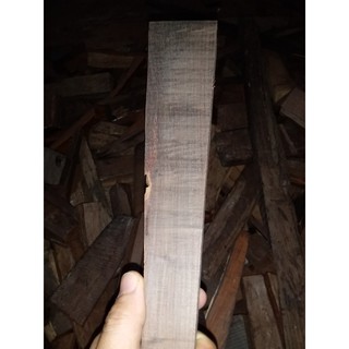 Vụn gỗ trắc ( Đầu mẩu gỗ trắc ) mua buôn