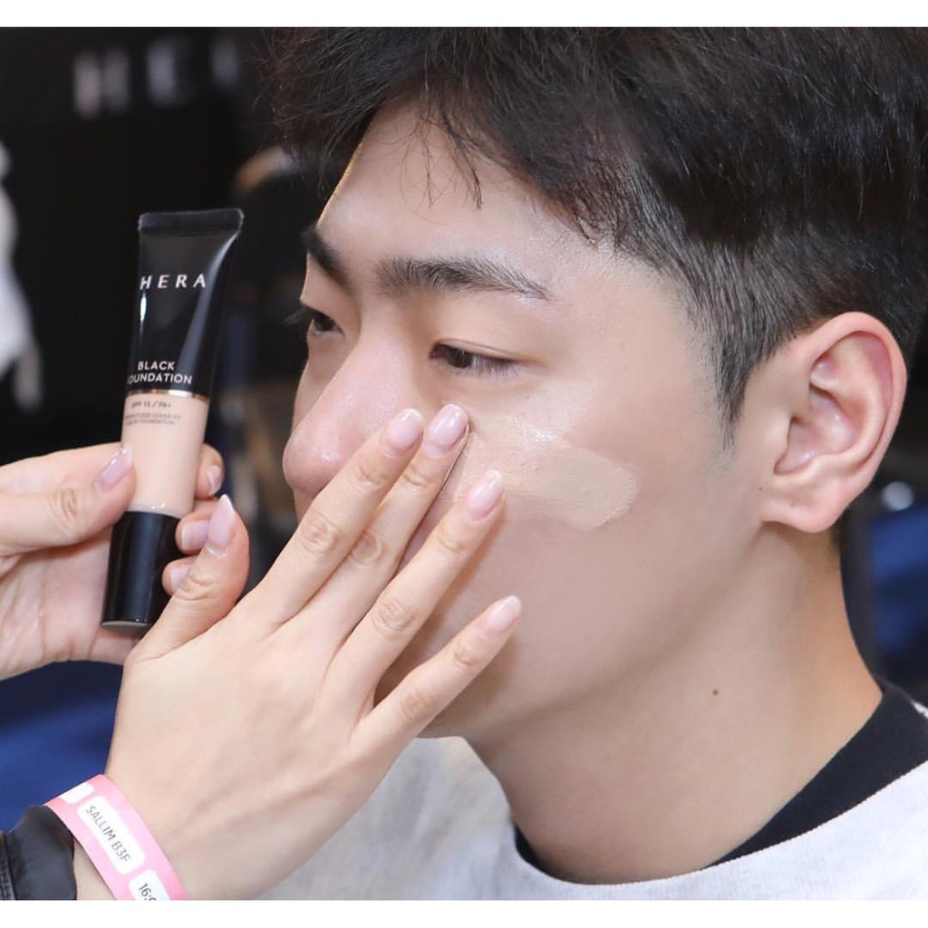 Tuýp 10 ml kem nền Hera Black foundation | BigBuy360 - bigbuy360.vn