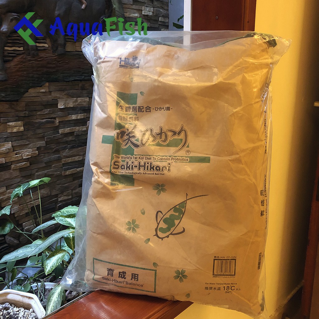 Thức Ăn Cao Cấp Cho Cá Koi Nhật Hikari 15kg (giúp cá Koi tăng trưởng, phát triển body và tăng màu)