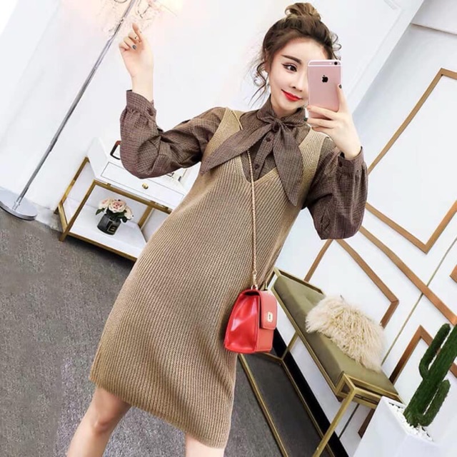 váy len kết hợp nơ cổ xinh cho các nàng diện tết lẫn đi chơi, đi cỗ nha, dáng rộng nên dễ mặc bầu bí nhỏ bon chen được ạ