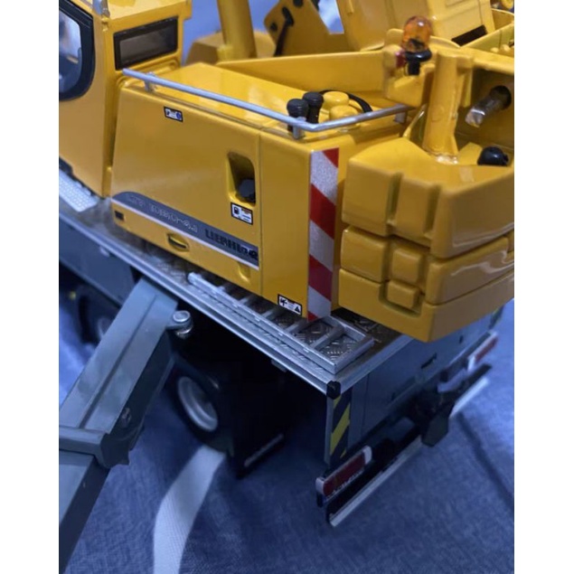 Hình dán phản chiếu dành cho xe tải mô hình