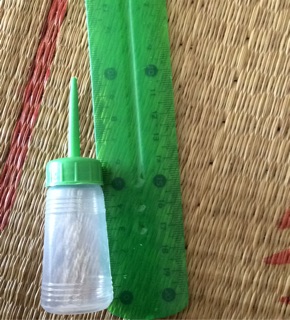 Lọ đựng keo , dầu