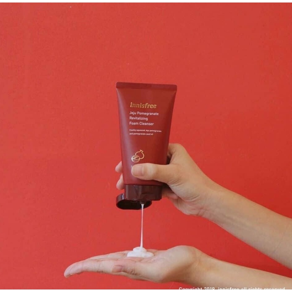 Sữa Rửa Mặt Innisfree Jeju Pomegranate Revitalizing Foam Cleanser