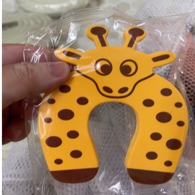 Xốp chặn cạnh cửa chống kẹp tay trẻ em và chống sập cạnh cửa hình động vật đáng yêu