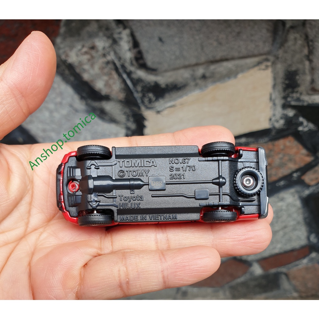 Mô hình xe Hilux bán tải cứu hỏa màu đỏ tomica Nhật Bản