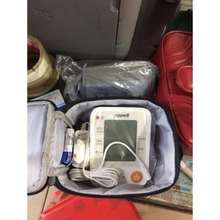 Máy đo huyết áp bắp tay yuwell ye650a bh 5 năm, 1 đổi 1 trong vong 1 năm