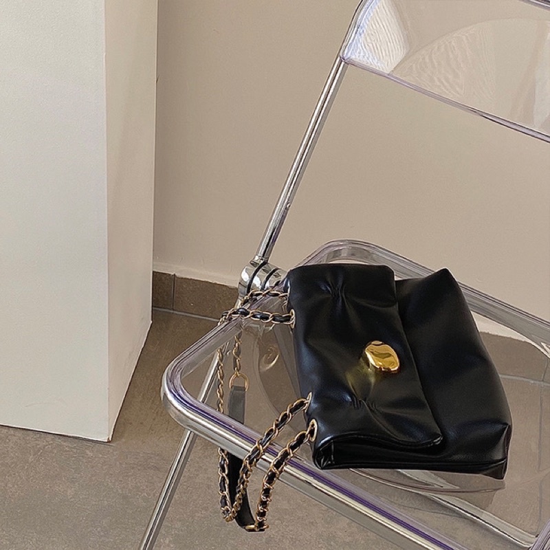 Có sẵn Túi đen chéo 2 quay vintage