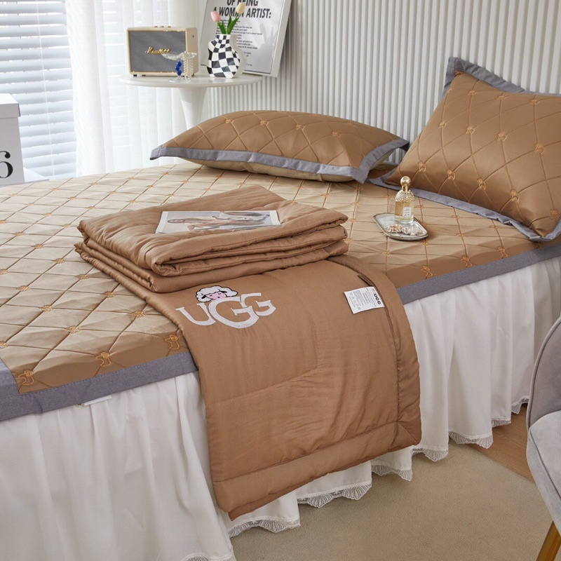 Chăn lụa thun lạnh thương hiệu UGG mềm mại thoáng mát.mền lụa thun lạnh thương hiệu UGG mềm mại