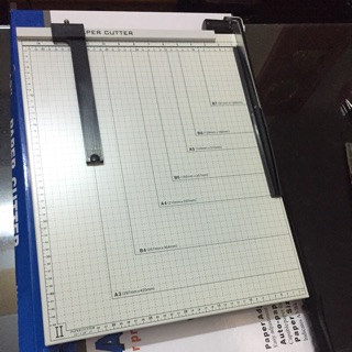 Bàn cắt giấy A3 ( có tặng cữ chặn giấy)