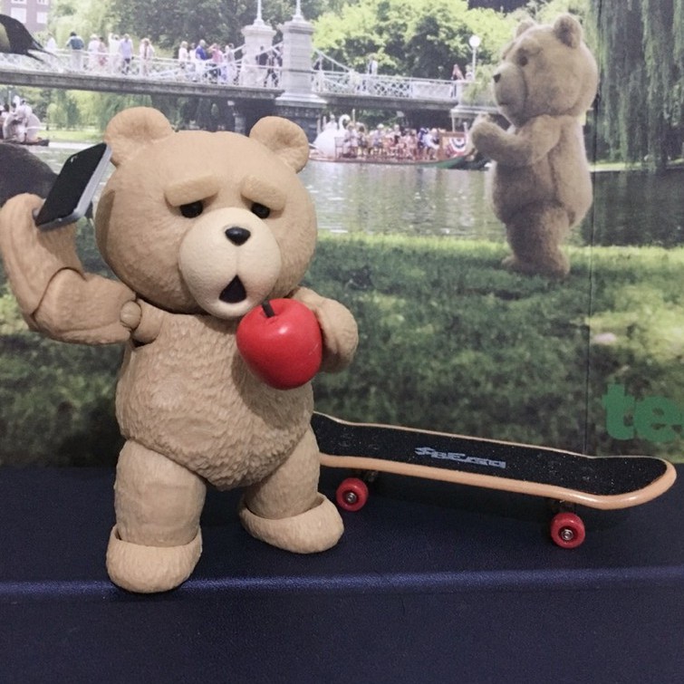 Mô hình Gấu Teddy Revoltech Ted