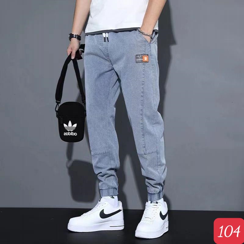 Quần jean jogger nam màu xám nhạt bo chân không rách gối chất bò cao cấp co dãn 4 chiều from dáng baggy skinny ADO Q77