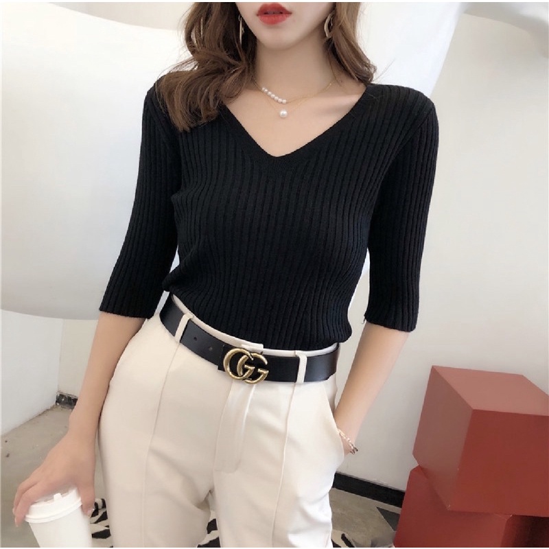 Áo len nữ tay lỡ cổ chữ V năng động