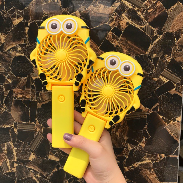 Quạt tích điện mini cầm tay Minion có đèn LED nhỏ nhắn đáng yêu xinh xắn siêu mát giải nhiệt mùa hè nóng bức