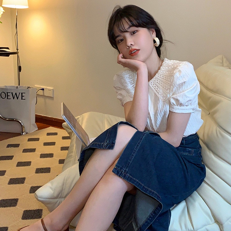 Áo Tay Ngắn Phối Ren Hoa Thiết Kế Hợp Thời Trang