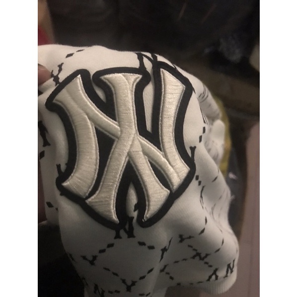 Áo sweater hàng xuất dư