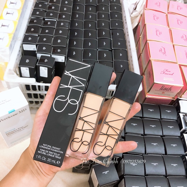 Kem nền NARS Natural Radiant Longwear Foundation