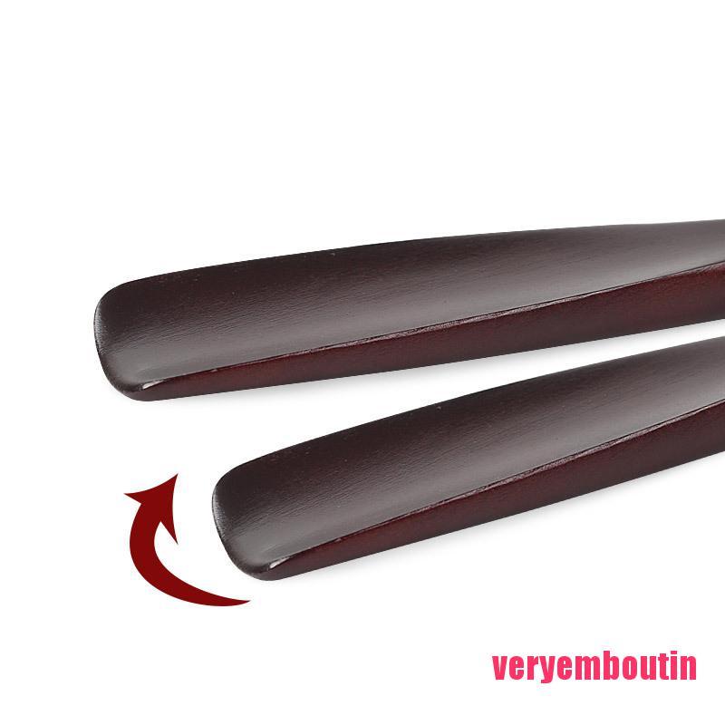 Dụng Cụ Hỗ Trợ Mang Giày Bằng Gỗ Với Tay Cầm Dài Tiện Dụng