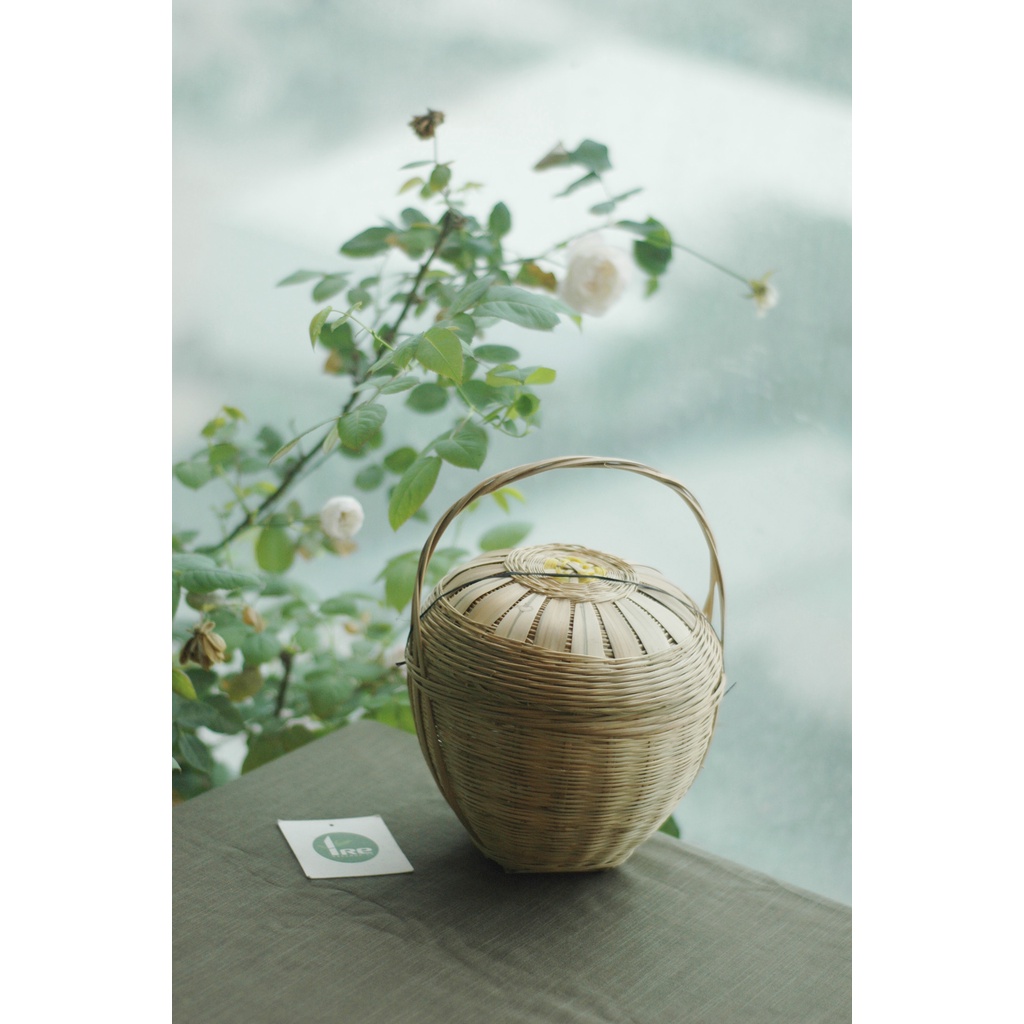 Giỏ Trầu Tre đựng hành tỏi gừng khô...