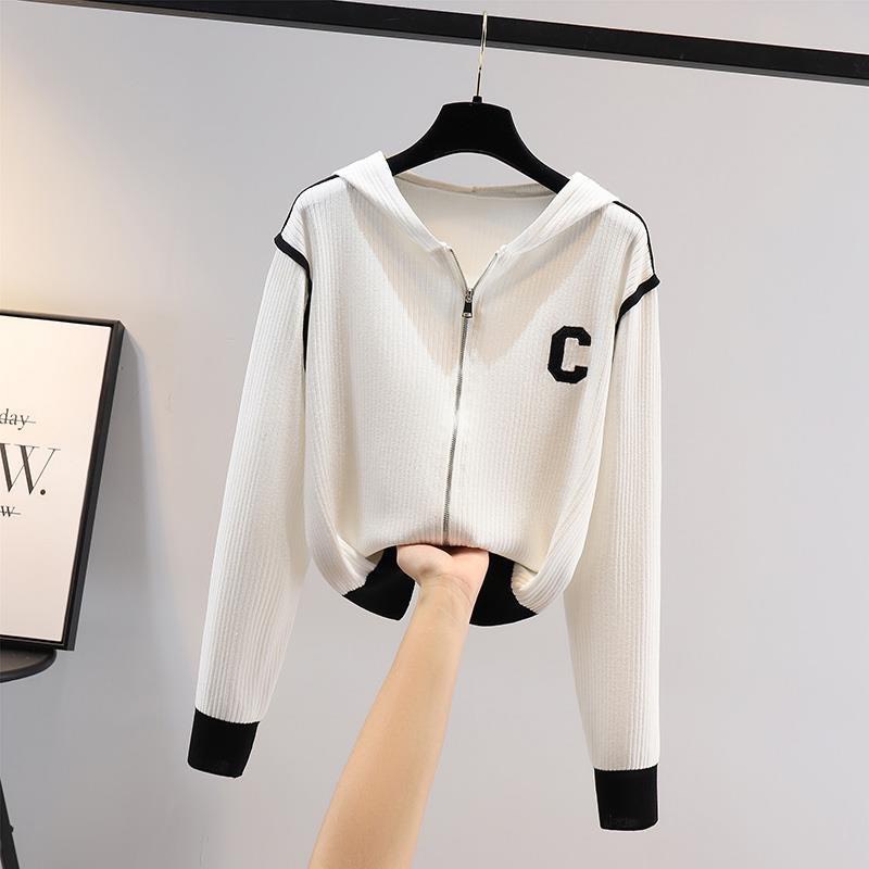 Áo Khoác Len Có Mũ, Thêu Chữ C Ở Ngực Trái Smide Clothing