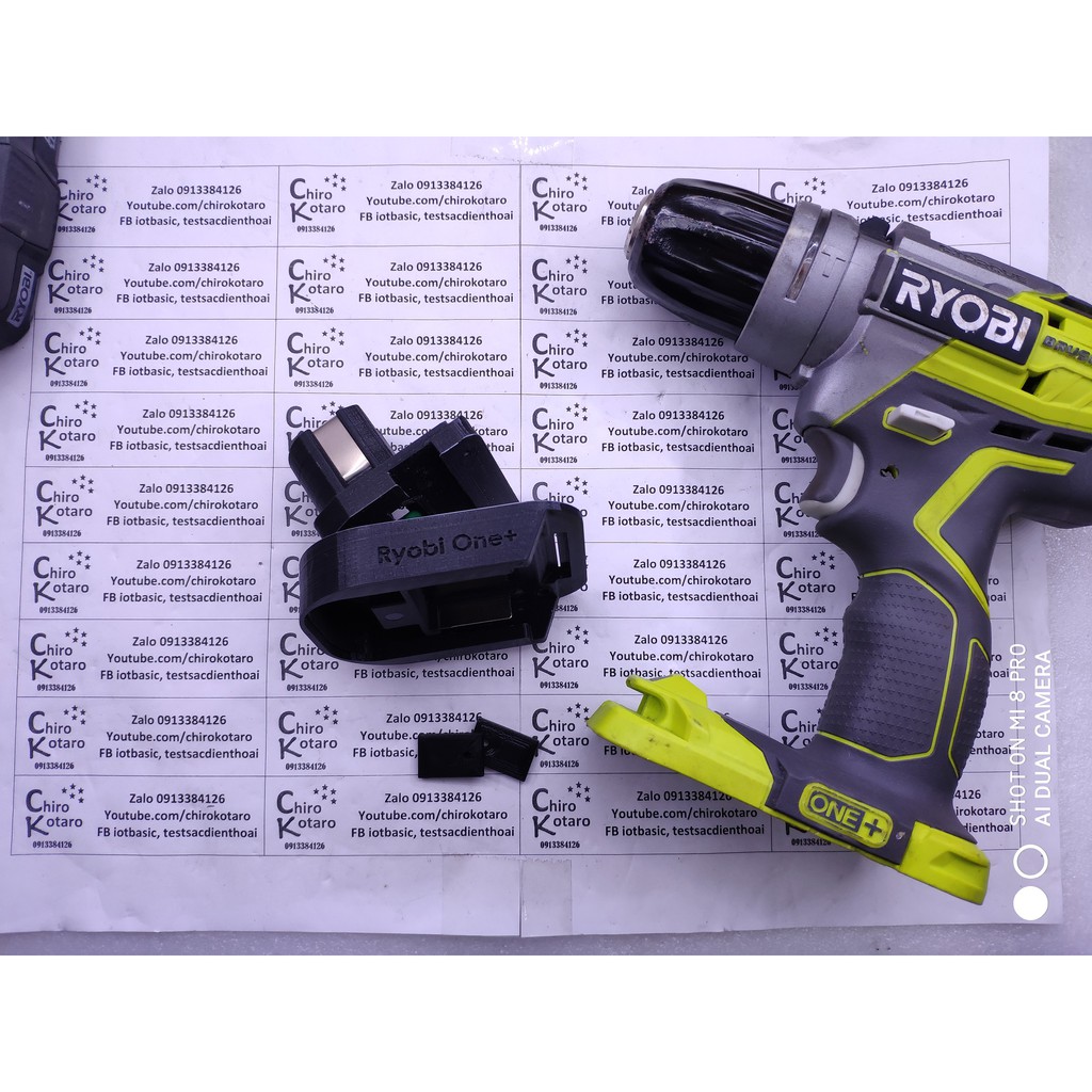Đế chuyển chân khoan, vit Ryobi 18V One+ sang dùng hộp pin cài Makita LXT