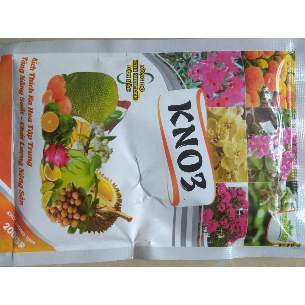 Phân bón vi lượng KNO3 kích thích ra hoa tập trung - gói 200 gram