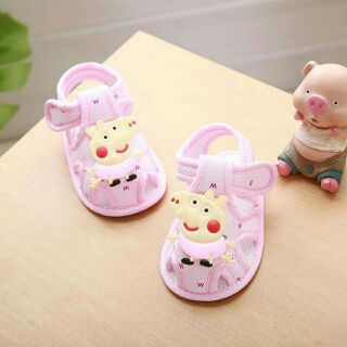 Giày tập đi cho bé