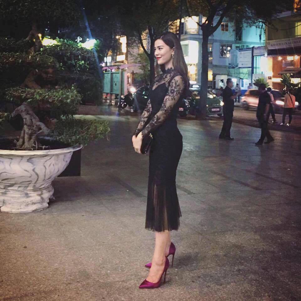 Đầm dự tiệc đuôi cá dài tay sang trọng màu tráng/ Ảnh thật | BigBuy360 - bigbuy360.vn