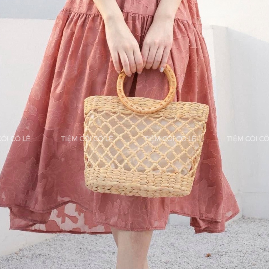 Túi lục bình đan ô size 30cm quai xách tròn xinh xắn - Tiệm Cói Cô Lê