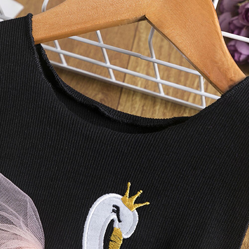 Đầm phối ren Bear Leader in họa tiết thiên nga hoạt hình thời trang mùa hè thích hợp cho bé gái